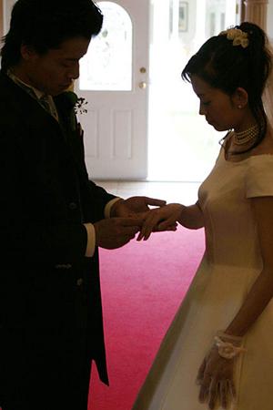 カラーストーンで2人の思い出に残る